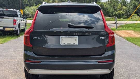 2022 Volvo XC90 t5 momentum