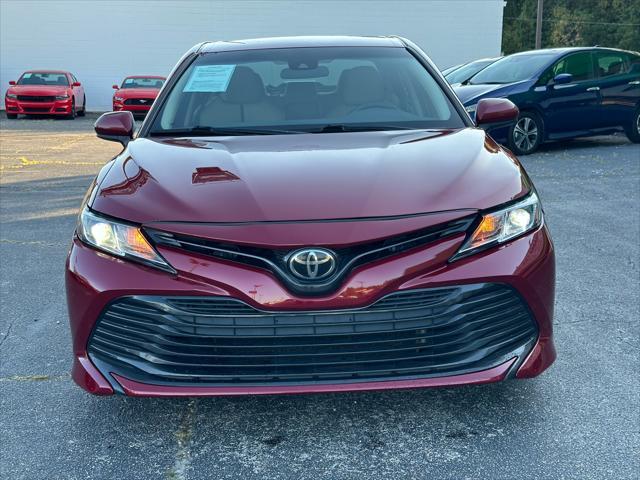 2020 toyota camry le