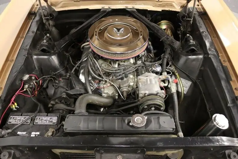 rare d-code! 289 v8, auto, a/c, power front discs, leather pony interior, nice!
