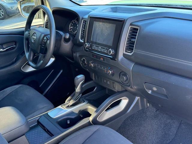 2022 nissan frontier sv