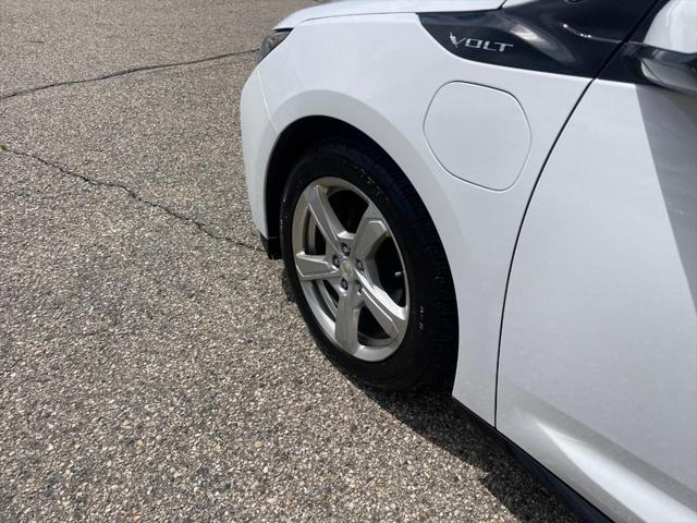 2018 chevrolet volt lt
