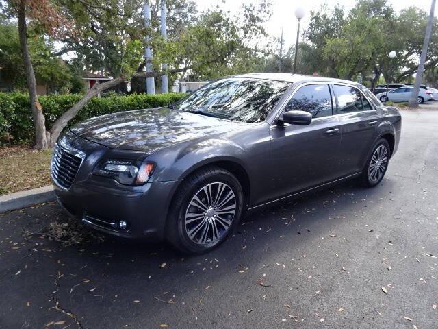 2013 chrysler 300 s