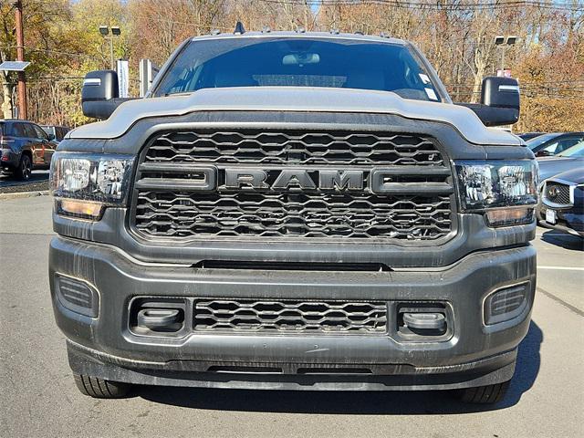 2023 ram 3500 tradesman crew cab 4x4 8' box
