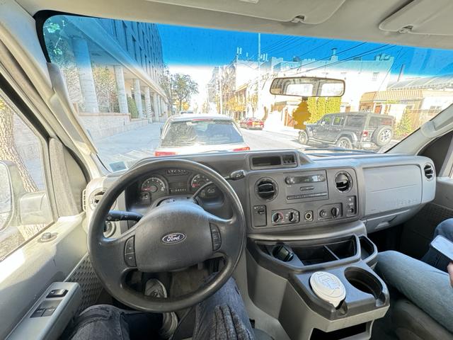 2012 ford e250 cargo