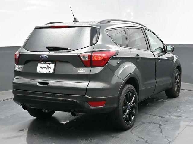 2019 ford escape se