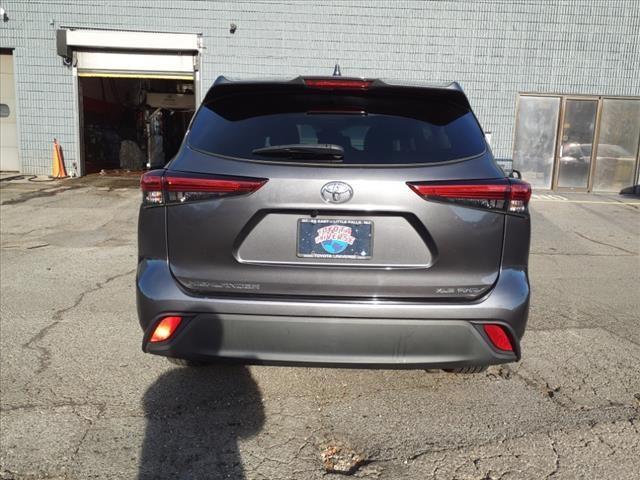 2021 toyota highlander xle