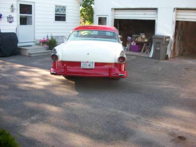 1956 ford fairlane 2dr hardtop victoria