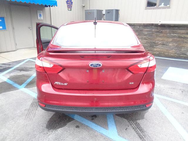 2014 ford focus se
