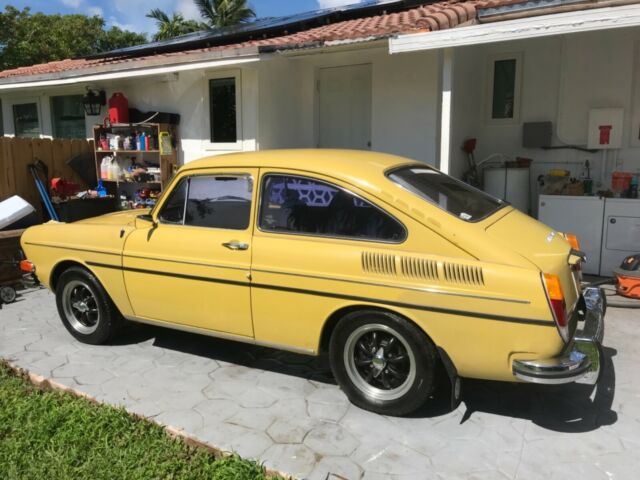1972 volkswagen fastback