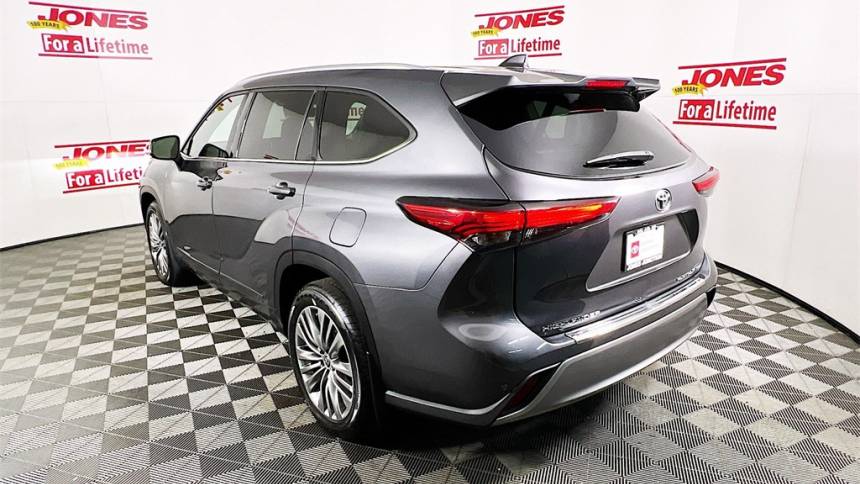 2021 toyota highlander platinum