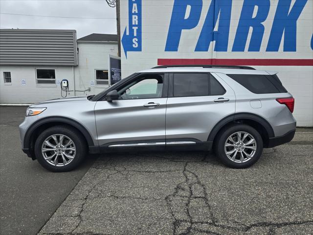 2021 ford explorer xlt