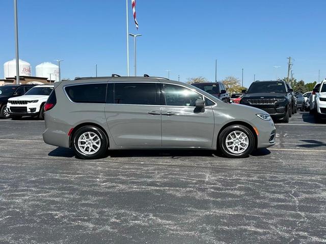 2022 chrysler pacifica touring-l