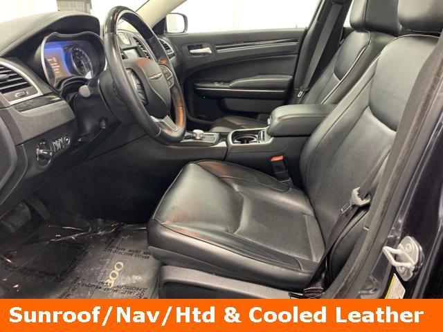 2017 chrysler 300c base