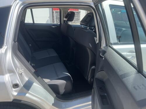 08 dodge caliber 2.4 (78500 miles) no rust , clean inside out, new tires, new brak
