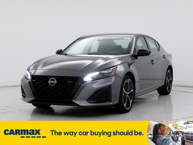 2023 nissan altima sr