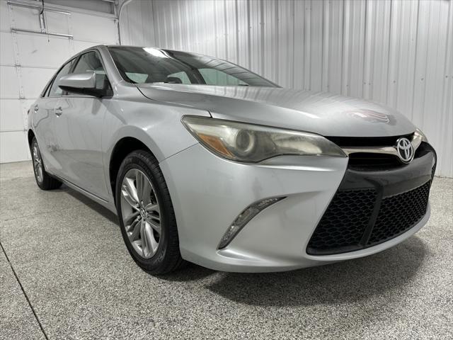 2016 toyota camry se