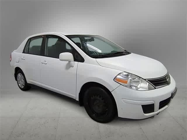 2011 nissan versa 1.8 s