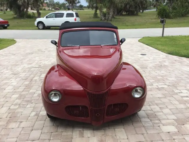 1941 ford deluxe convertible all steel street rod