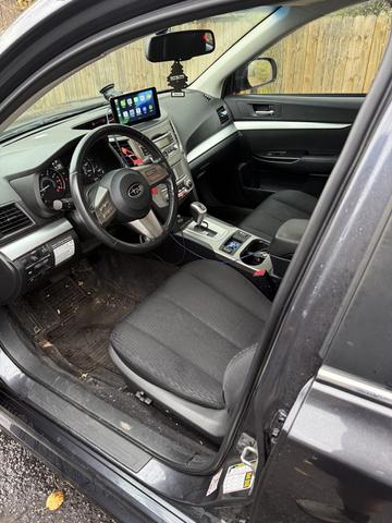 2010 subaru legacy 2.5 i premium