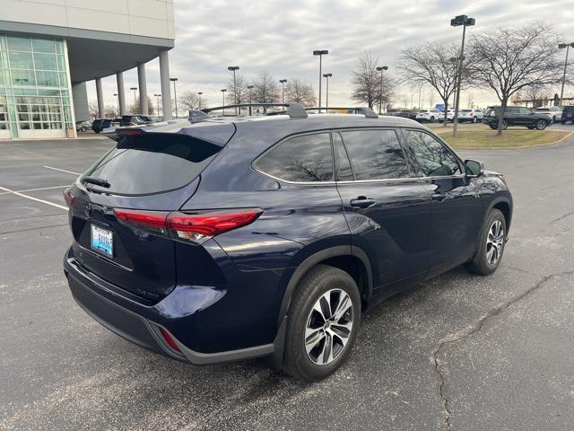 2022 toyota highlander xle
