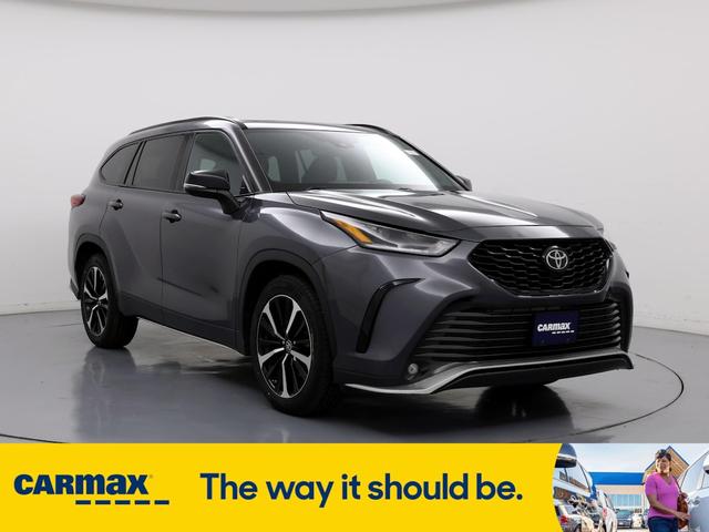2021 toyota highlander xse
