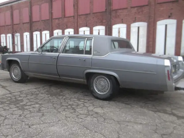 1980 fleetwood brougham loaded 4 door sedan 6.0