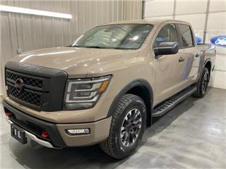 2023 Nissan Titan pro-4x