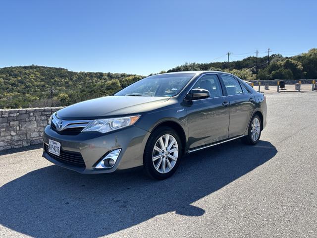 2014 toyota camry hybrid xle
