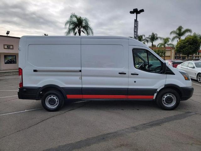 2018 ford transit-250 148 wb medium roof cargo