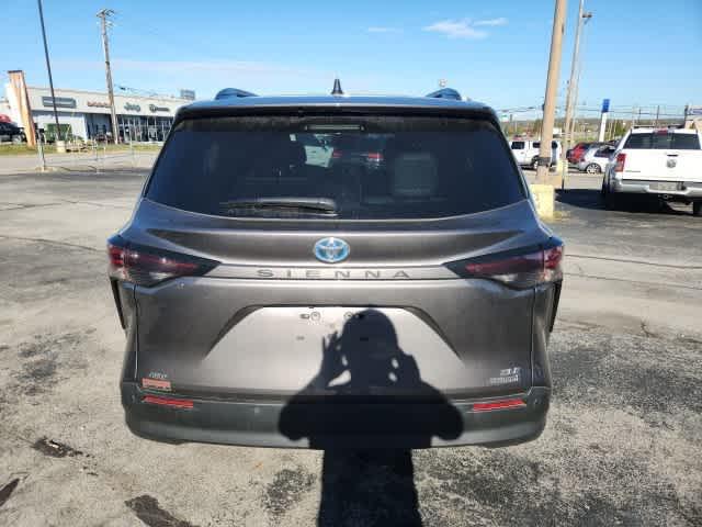 2023 toyota sienna xle