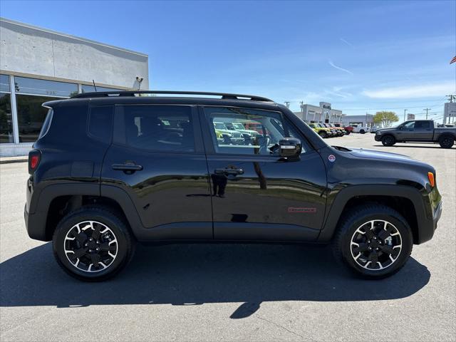 2023 jeep renegade trailhawk
