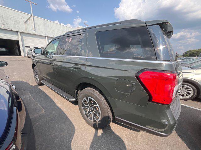 2023 ford expedition xlt