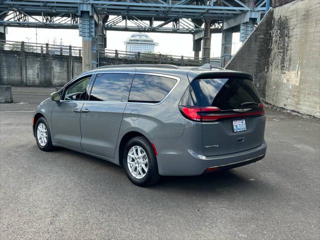 2022 chrysler pacifica touring l