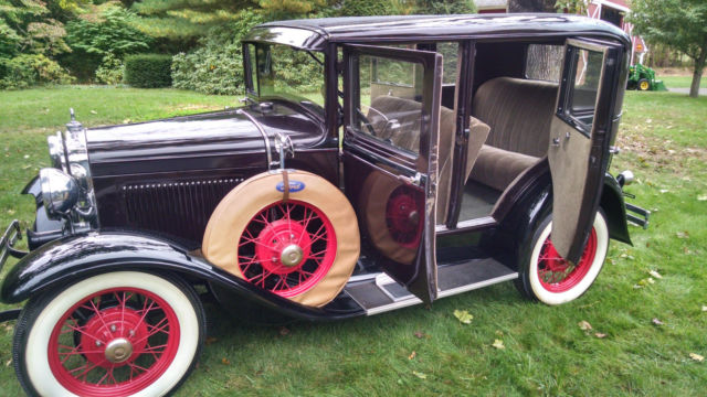 1931 ford model a delux sedan