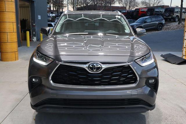 2022 toyota highlander limited