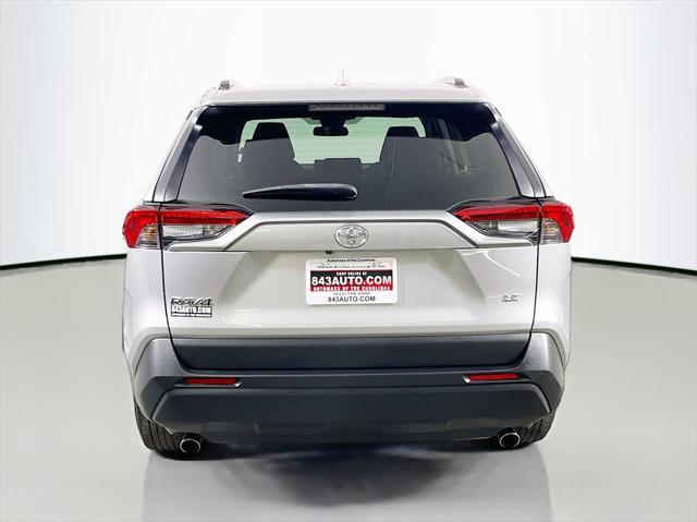 2021 toyota rav4 le