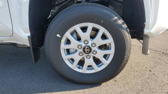 2024 Toyota Tacoma 4d double cab 4wd