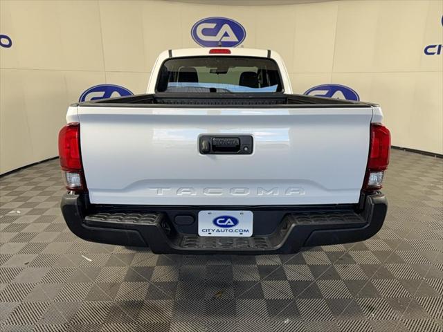 2022 toyota tacoma sr