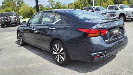2022 nissan altima 2.5 sv