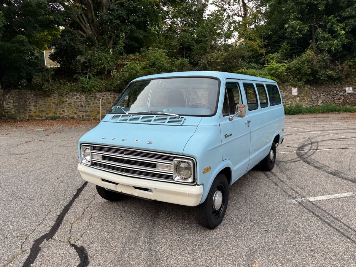 1976 dodge b100 tradesman shorty van