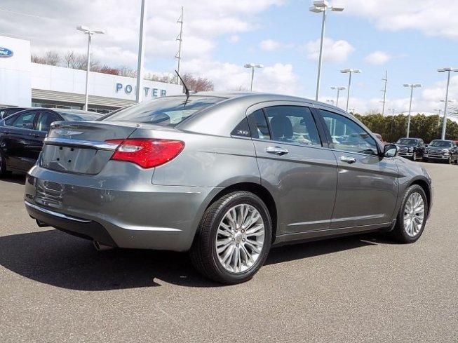 2013 chrysler 200 limited sedan for sale in newark, delaware