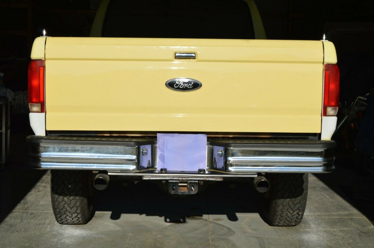 ford f-350 super duty 1988 - 4 x 4 standard cab - hi-boy - long bed - new motor