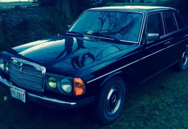 1977 mercedes-benz 200 diesel in good running condition