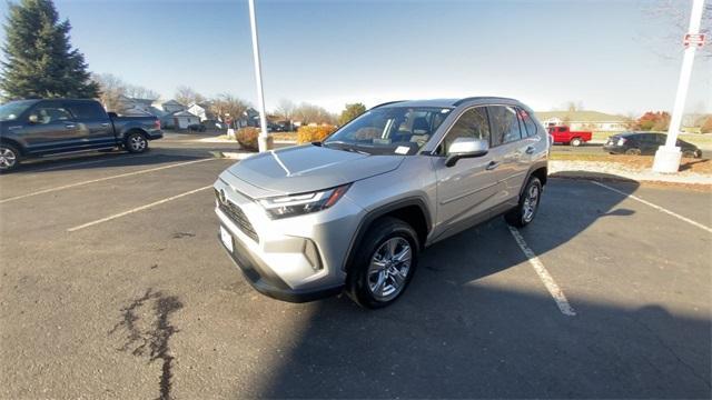 2022 toyota rav4 xle