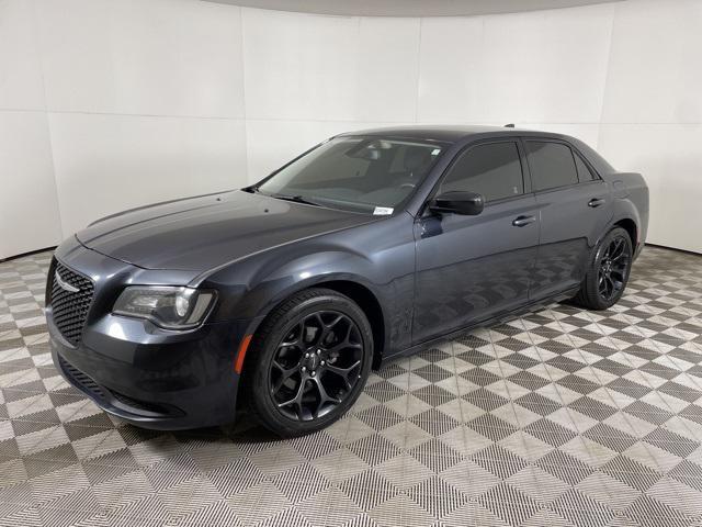 2019 chrysler 300 touring
