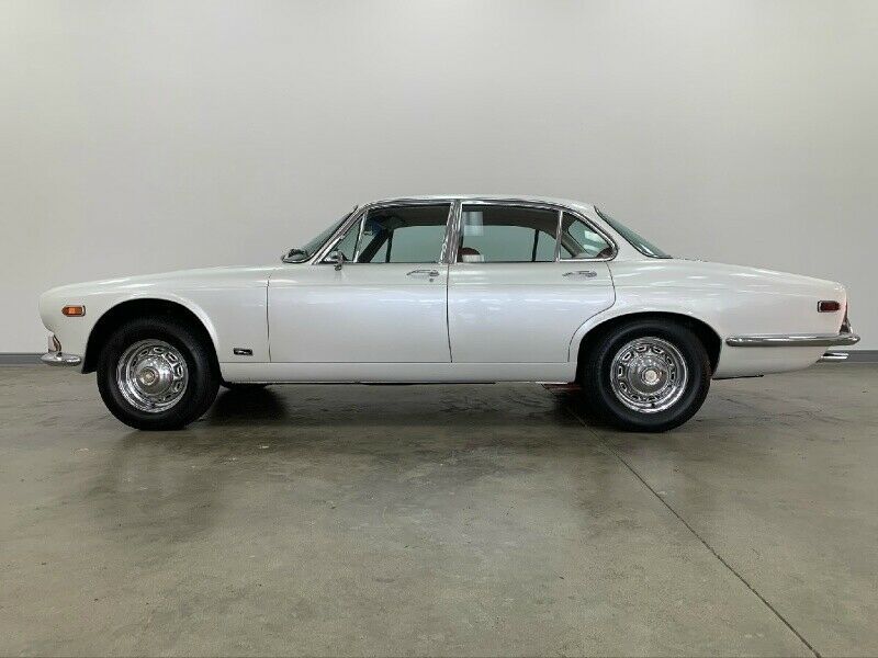 1971 jaguar xj xj6 1417 miles white sedan small block 400 automatic