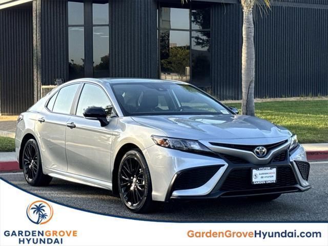2022 toyota camry se