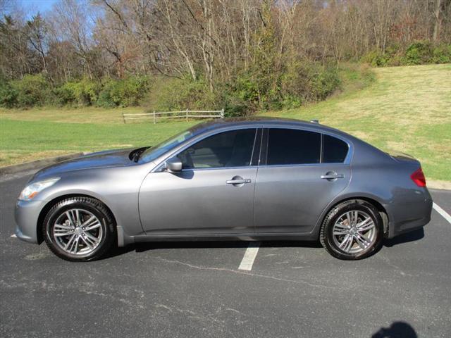2010 infiniti g37x r mulliner