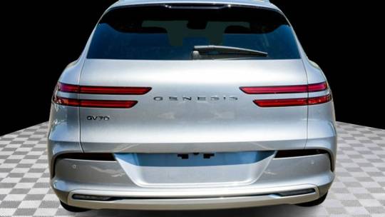 2024 Genesis GV70