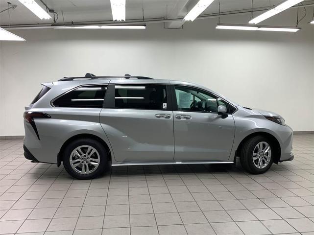 2024 toyota sienna xle